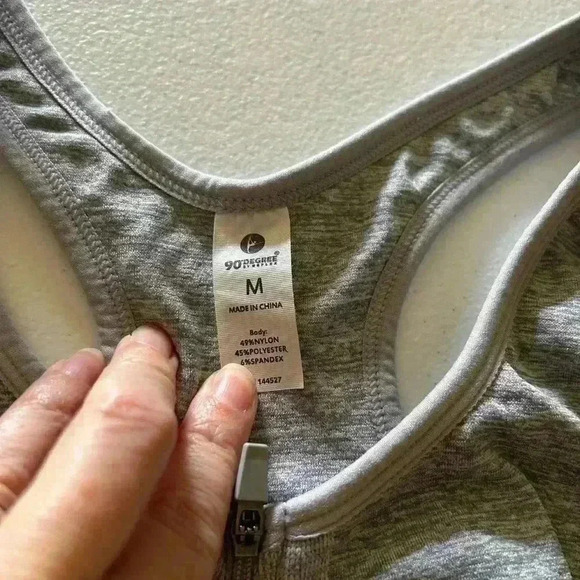 90 Degree Zip Sports Bra. Medium. Preowned. Gray. - Picture 3 of 3
